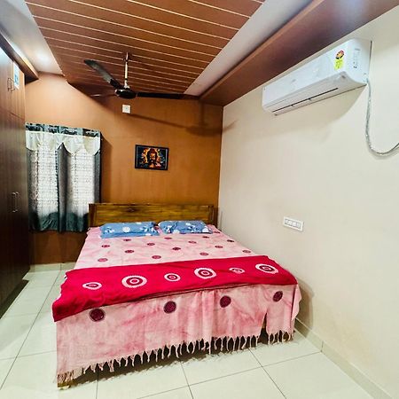Sri Padha Vallabha Serenity Homestay Pithapuram Exterior foto