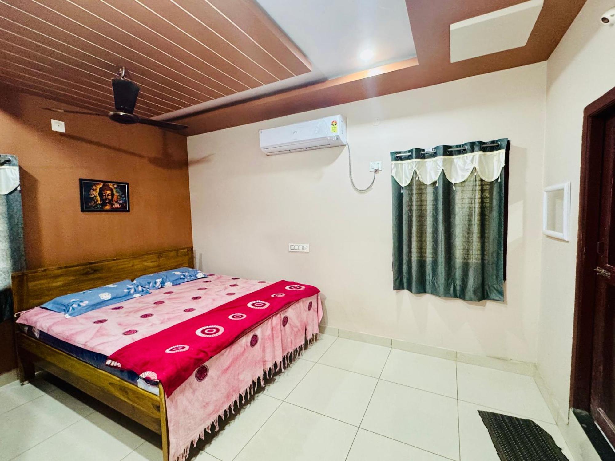 Sri Padha Vallabha Serenity Homestay Pithapuram Exterior foto